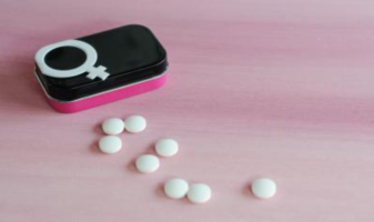 Estrogeni, estrogeni naturali, progesterone e progestinici: ecco cosa c’è da sapere sugli ormoni sessuali femminili