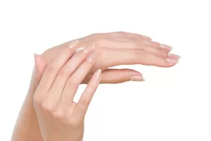 Mani sane e vellutate - Ecco come - VediamociChiara